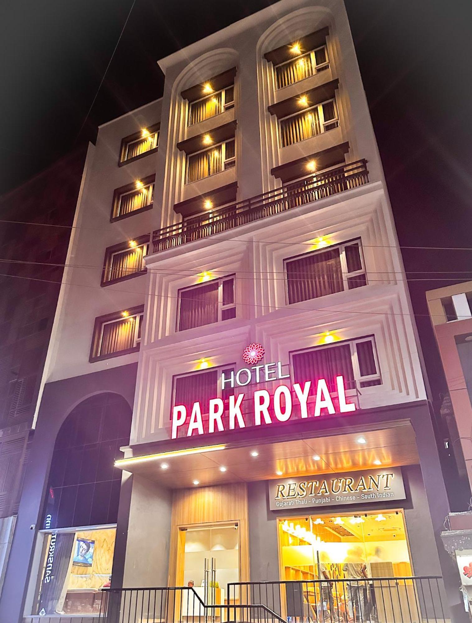 Hotel Park Royal Dwārka Extérieur photo